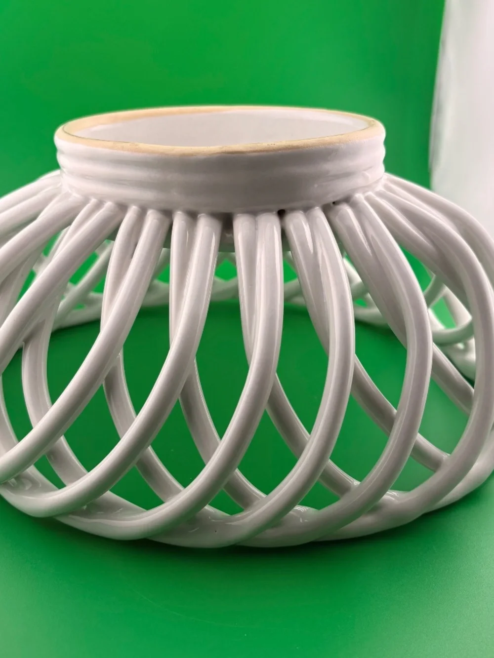 Vintage White Weave Ceramic Stonware Basket Fruit Bowl Centerpiece 10x5x8.5